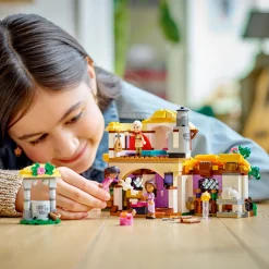 Ashas hytte - 43231 - LEGO Disney