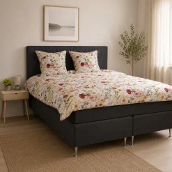 Dobbelt sengetøj 200x220 cm - 100% bomuld - Design med vilde blomster