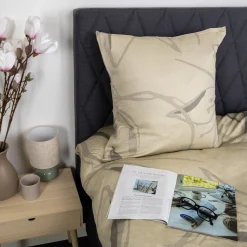 Dobbelt sengetøj 200x220 cm - 100% bomuldssatin - Iris - Beige blomster print