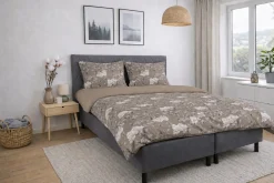 Dobbelt sengetøj 240x220 cm - Satin - Brunt vendbart blomster design