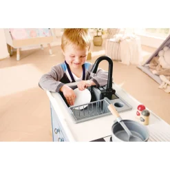 Hape Deluxe legekøkken - legekøkken med rindende vand, lys og lyd - 85x50x80 cm
