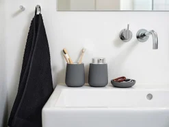 Håndklæde - 100% bomuld - Badehåndklæde 70x140 cm - Zone Denmark Classic - Black