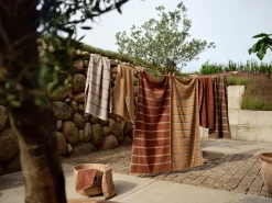 Håndklæde - 100% bomuld - 50x100 cm - Zone Denmark Sauna - Stribet Taupe