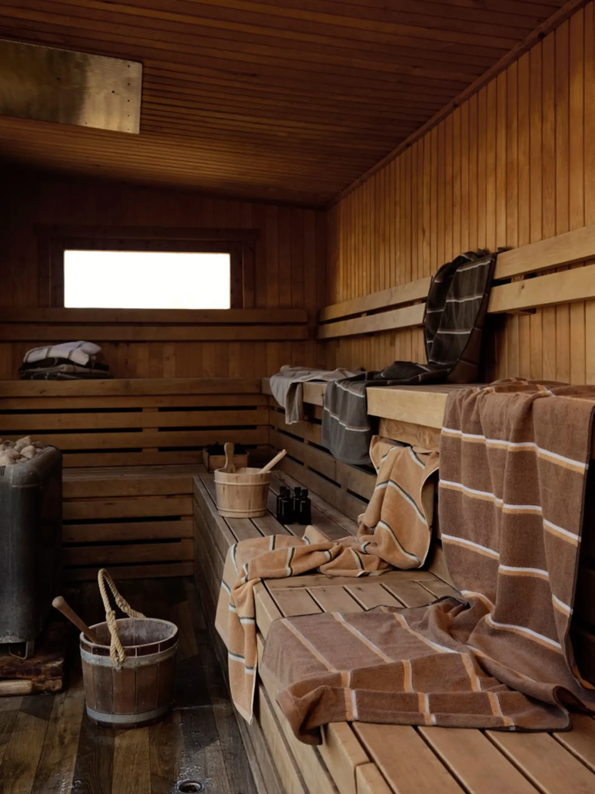 Håndklæde - 100% bomuld - 50x100 cm - Zone Denmark Sauna - Stribet Black