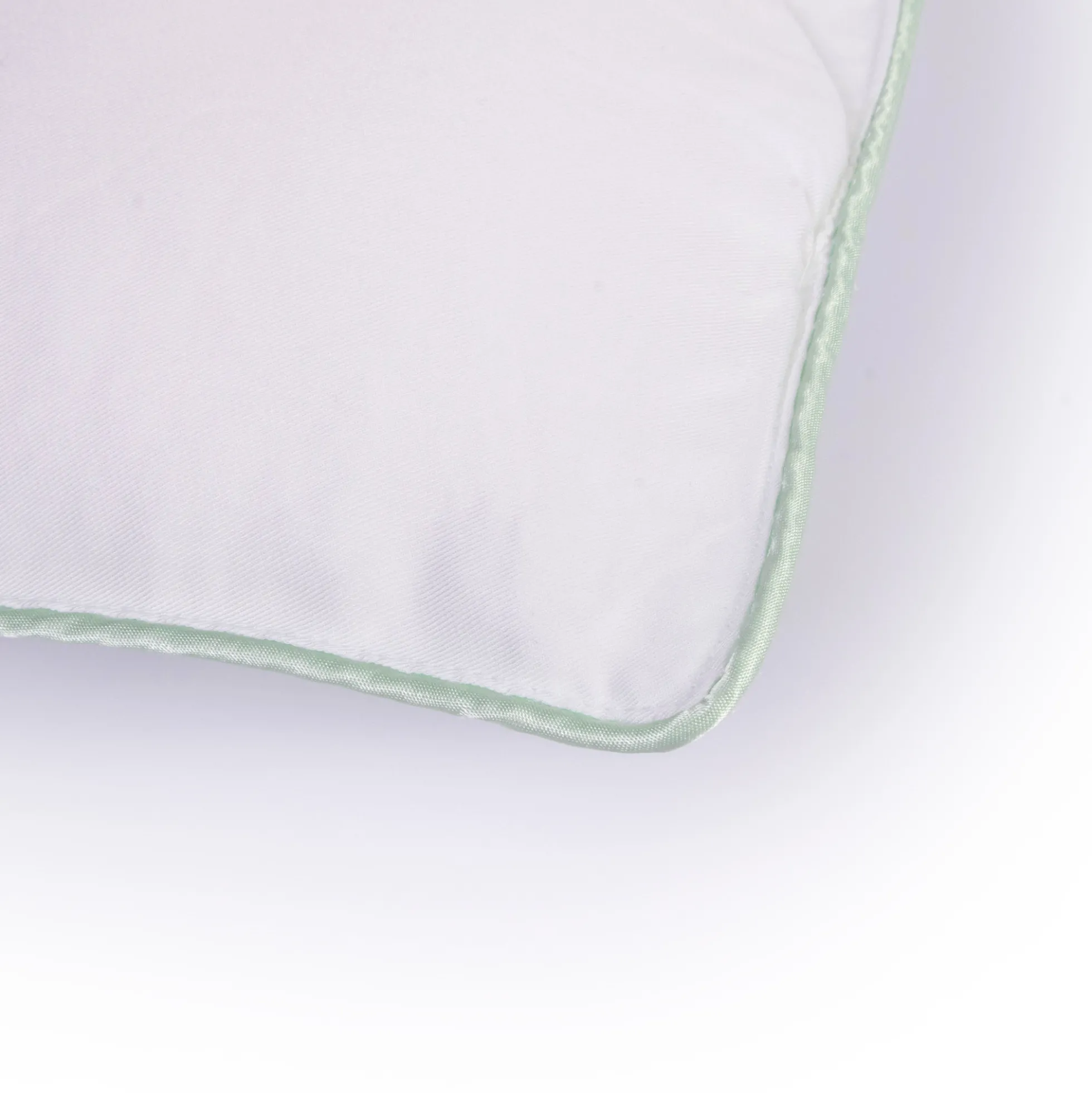 Junior sommerdyne - Blød bambusdyne og dunfiber - 100x140 cm - Borg Living