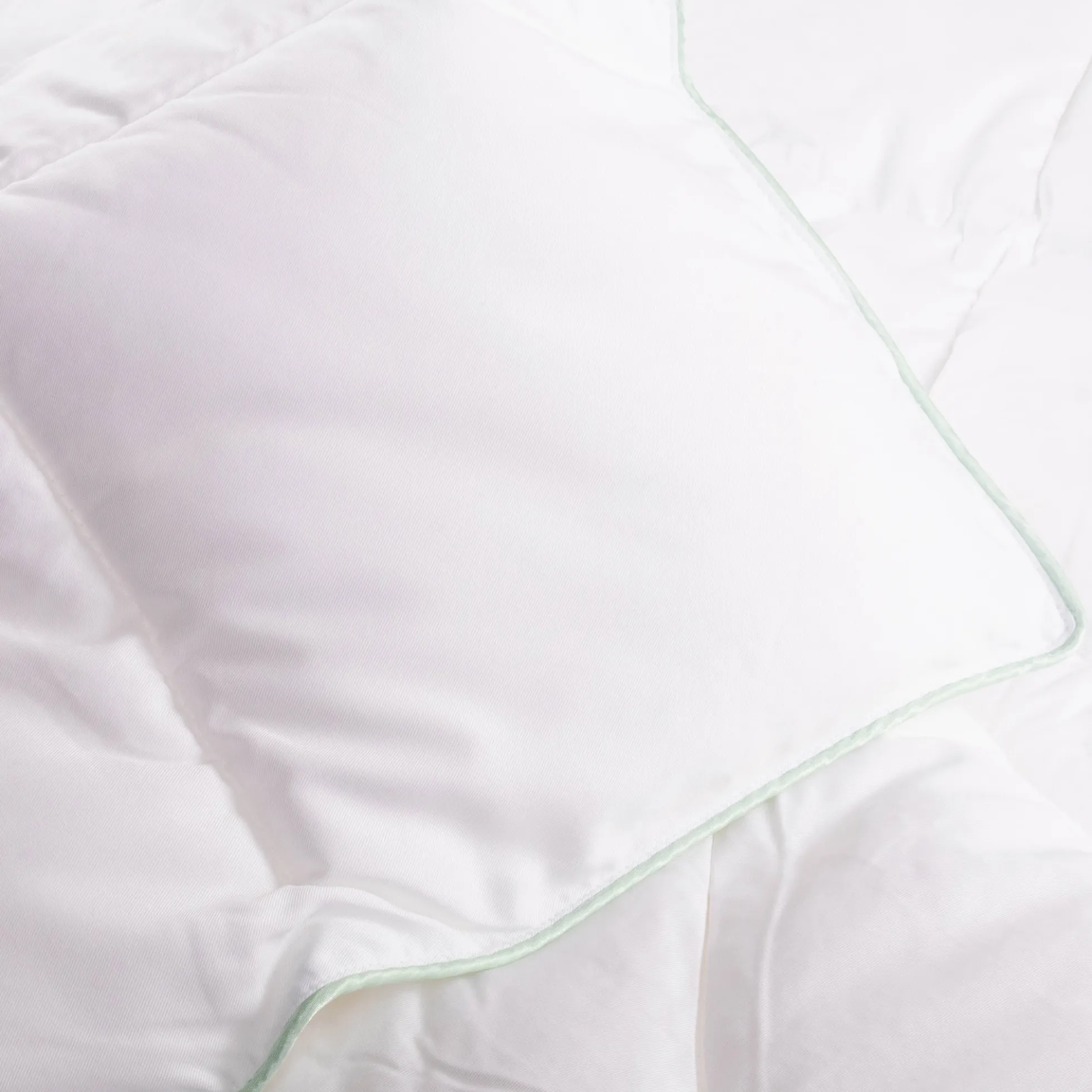 Junior sommerdyne - Blød bambusdyne og dunfiber - 100x140 cm - Borg Living