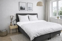 Pudebetræk 60x63 cm - 100% Bomuld - Zodiac white - Vendbart med stjerner