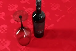 Rund juledug - Ø230 cm - Rød damask dug - Jacquardvævet juledug med julehjerter - Rød tekstildug - Dug til rundt bord