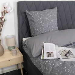 Sengetøj 140x220 cm - 100% Bomuld - Zodiac grey - Vendbart med stjerner